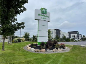  Holiday Inn & Suites Syracuse Airport - Liverpool, an IHG Hotel  Ливерпуль